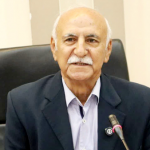 مدیر مدرسه‌ای که دانش‌آموزانش را در استانداری غافلگیر کرد