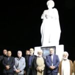 آیین رونمایی از مجسمه سیدِ صدق و صفا، امام جمعه فقید، مرحوم آیت‌الله سیدیحیی جعفری، در تقاطع ویلا و امام جمعه